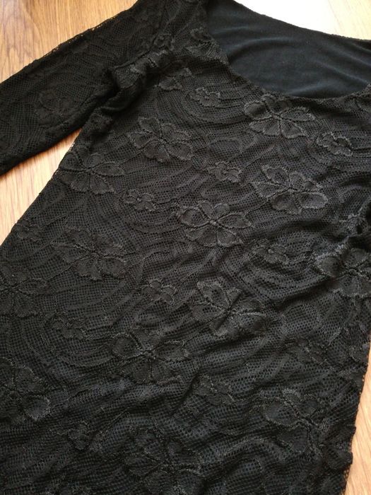 Czarna koronkowa sukienka XS s