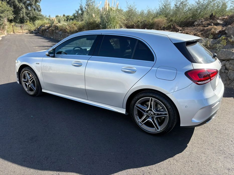 Mercedes-Benz A 250 e AMG Line