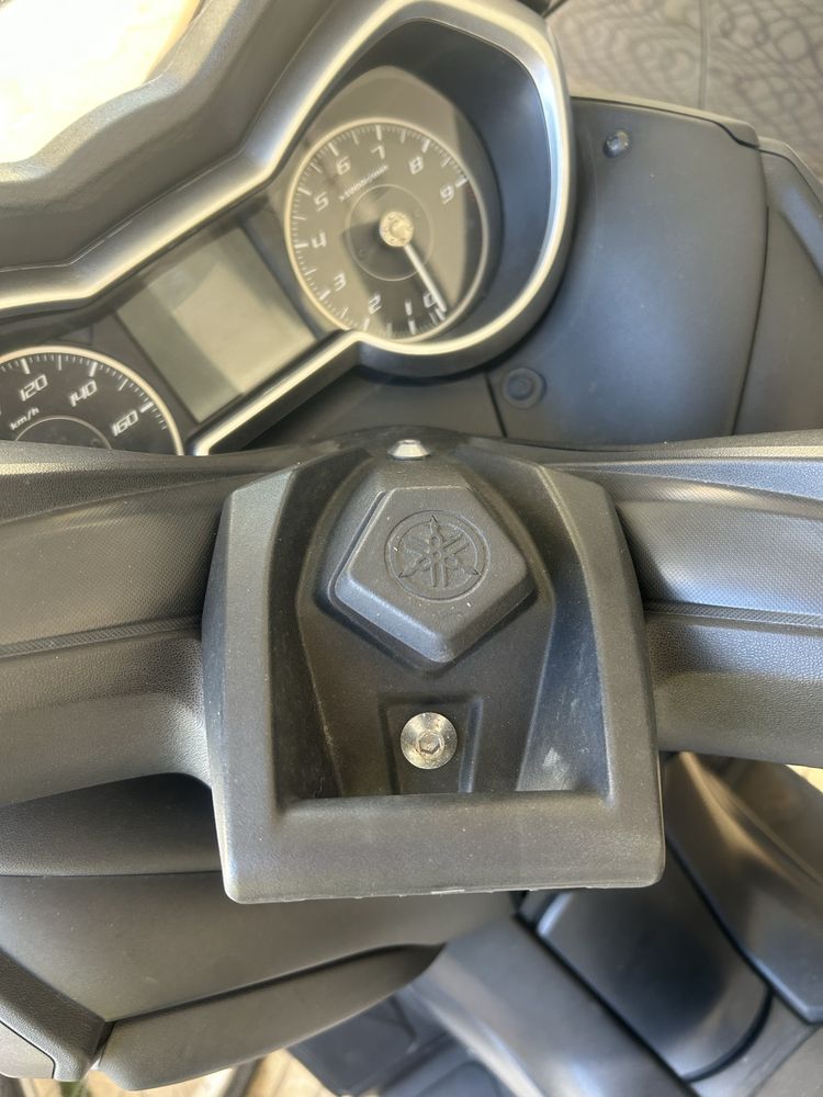 Xmax 300 com Extras