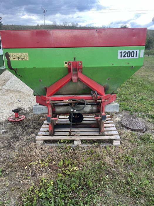 Rozsiewacz nawozu Amazone zaf 804/803 zaf 603 zaf 402  strumyk 1200 L