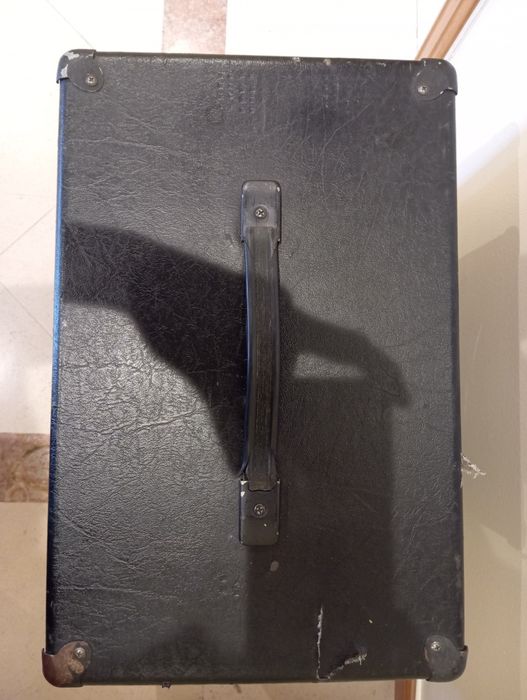 Vendo coluna 1x12 Harley Benton Celestion Vintage 30 G12