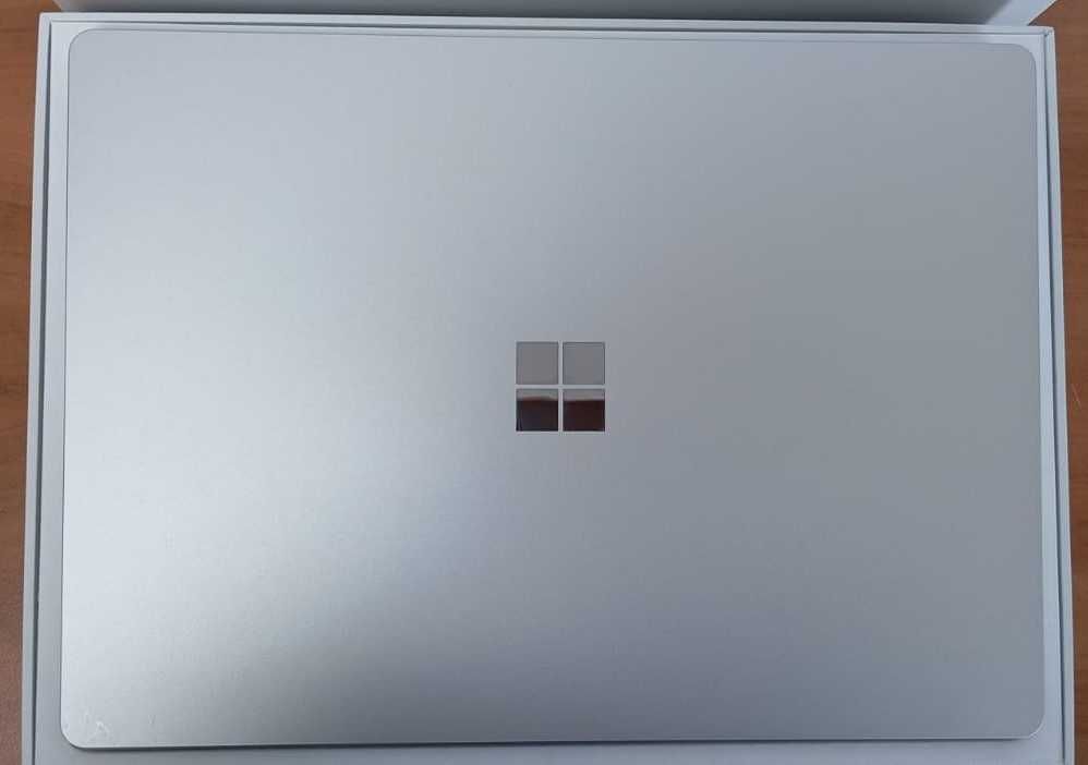 Microsoft Surface Laptop 4 13.5" Ryzen 5/8GB/256GB/Win11 Platynowy
