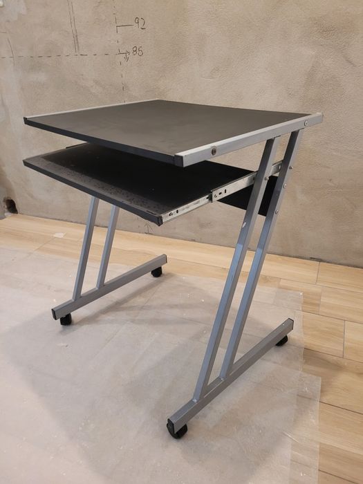 Biurko stolik pod komputer