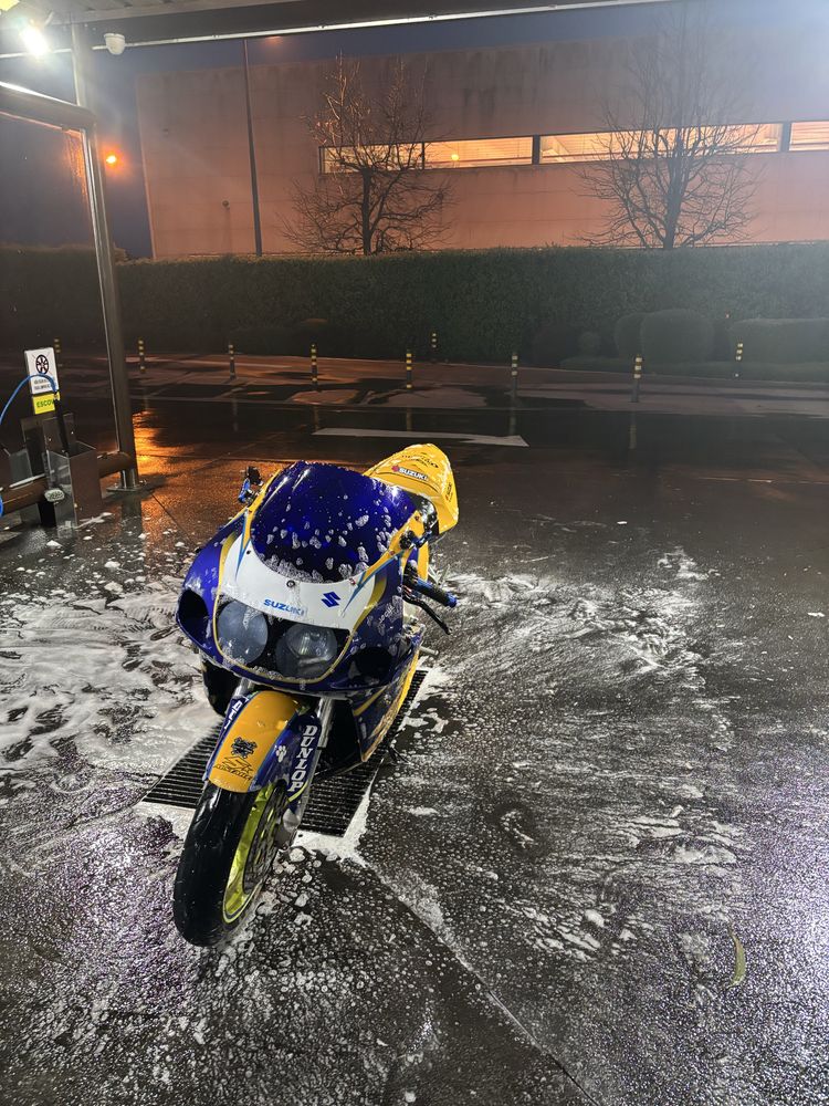 Suzuki gsxr-600 (Ler anuncio)