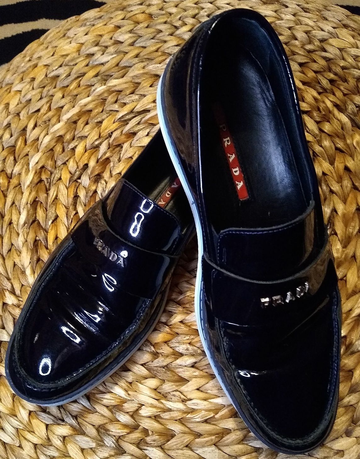 Buty z lakierowanej skóry, Uniseks, Roz. 40 / 26,7 cm