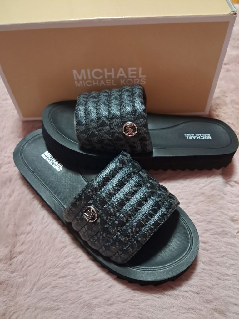 Michael Kors czarne klapki r 35/36 logowane monogram MK teagan