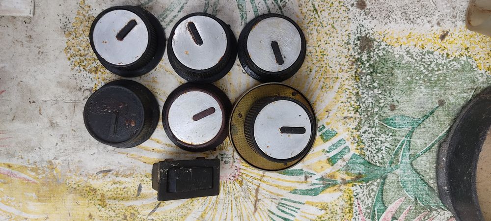 Конфорки,ручки ,решеткак газовой плите Врозамет