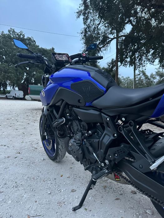 Yamaha MT-07.  35 kW — deslimitada de 2023