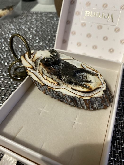 Breloki z poroza jelenia recznie robione