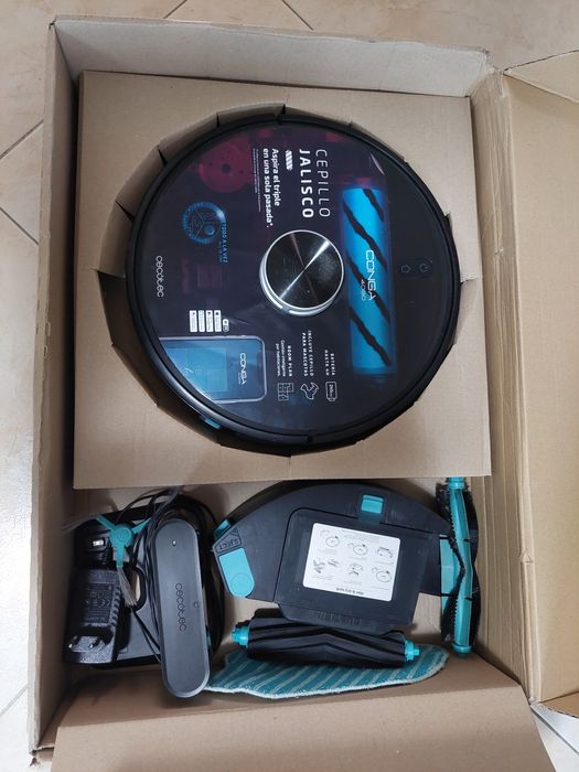 Fantástico  Robot Aspirador Esfregona Conga 4090