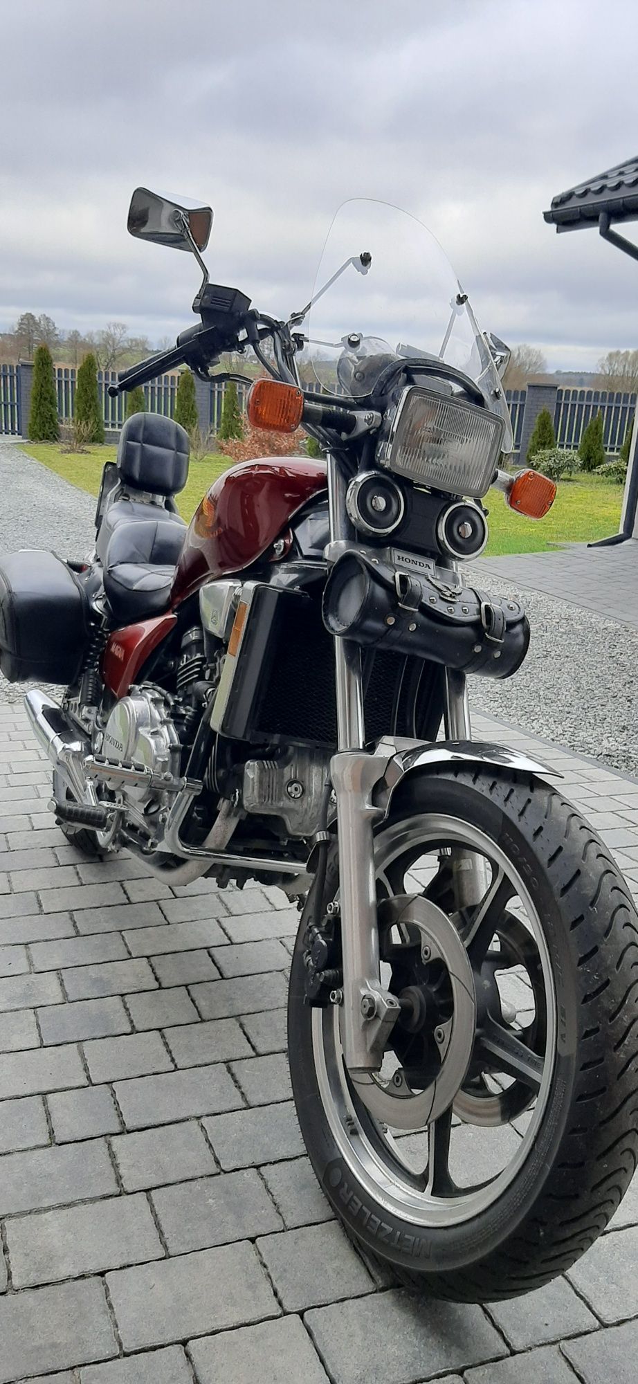 Honda Magna VF700  100% sprawny przegląd,OC na rok.