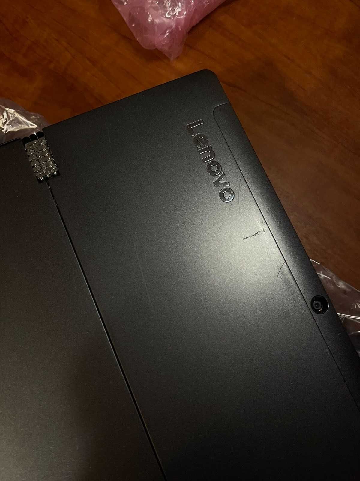 Плашет, ноутбук Lenovo IdeaPad Miix 520 12.2" 2K i5-8250U\8GB\256GB