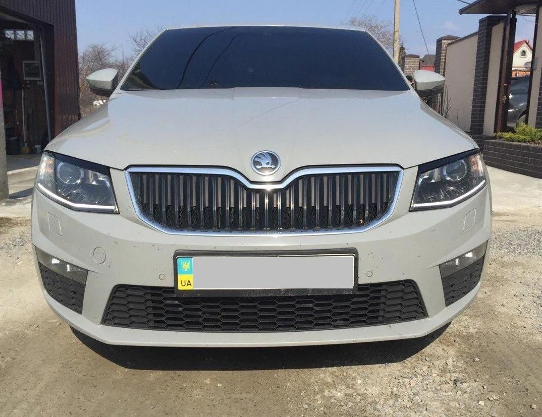 Реснички Skoda Octavia A7 A5 A4 Tour Накладки на фары Октавия Тур