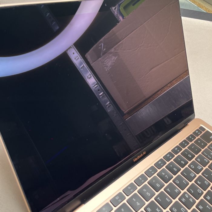 Apple Macbook Air 13 8/256 M1