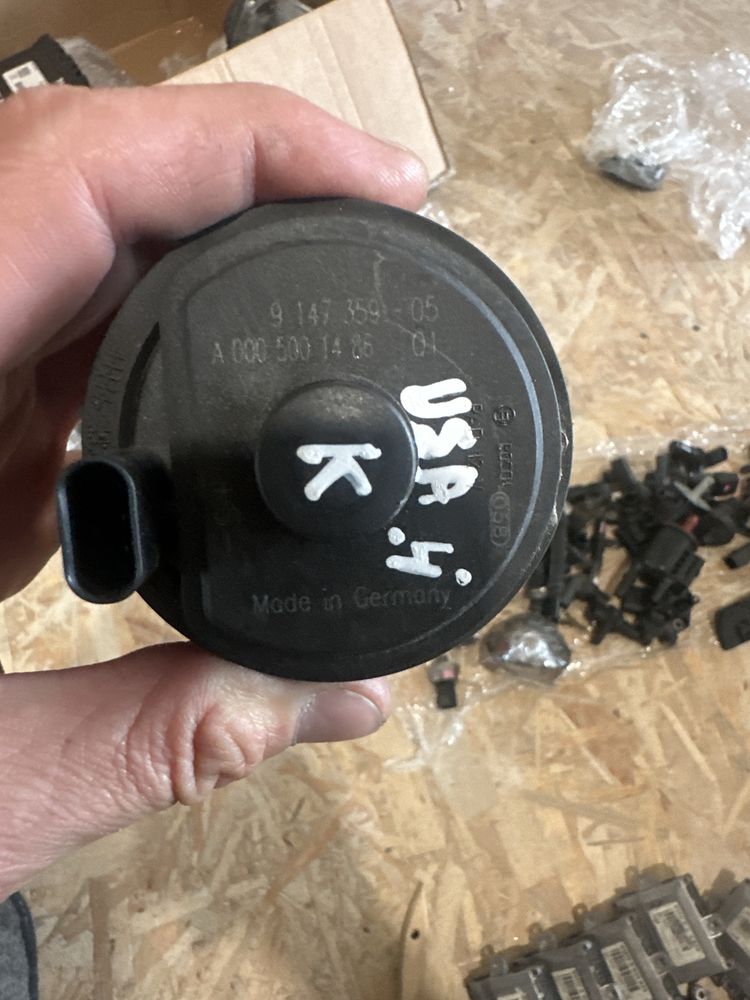 Электро помпа насос мерседес mersedes A0005001486