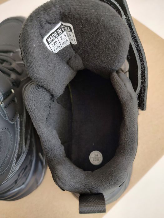 Кросівки утеплені для хлопчиків, р.32,36