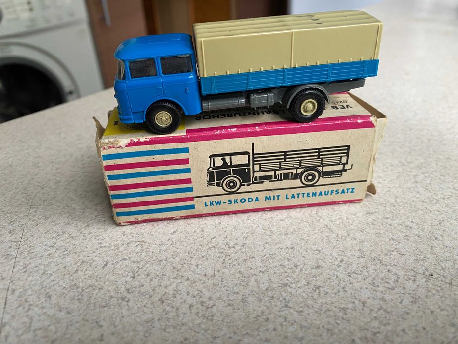 Модель Skoda 1:87