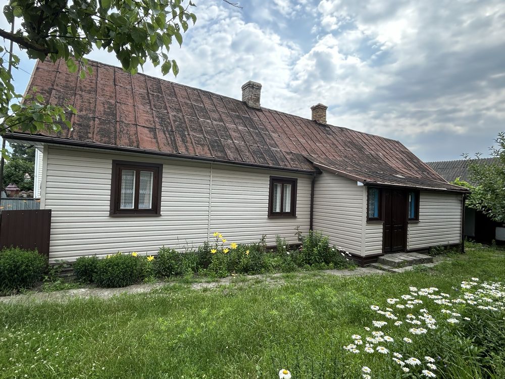 Продаж будинку в центрі м. Березне