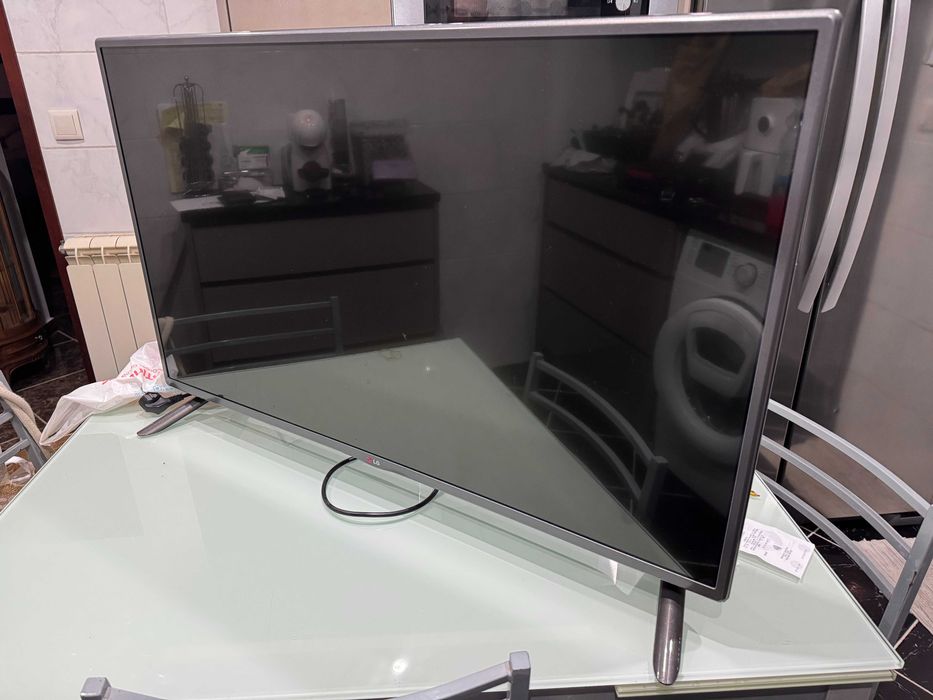 TV LG 42" (107cm) LED Full HD