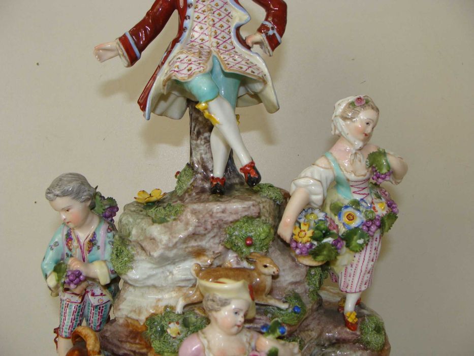Okazała XIXw.  porcelanowa figura  5- postaciowa . Drezno
