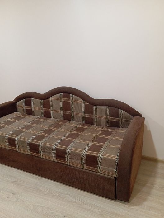 Диван двуспальный !