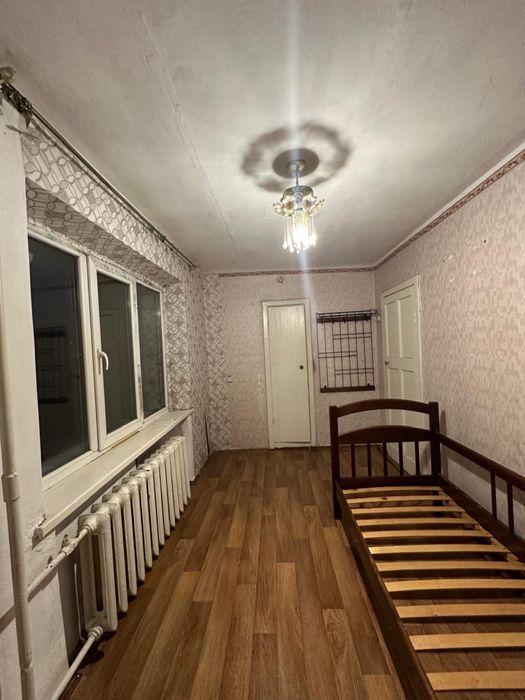 Продається 2 кімннатна квартира на Югоке .