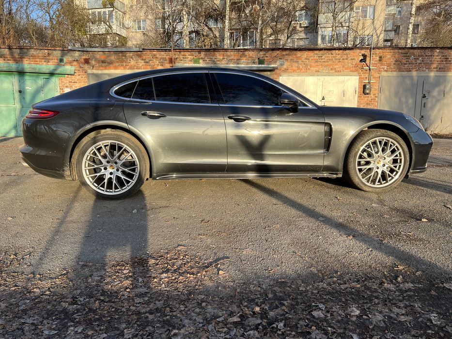 Porsche Panamera 4S