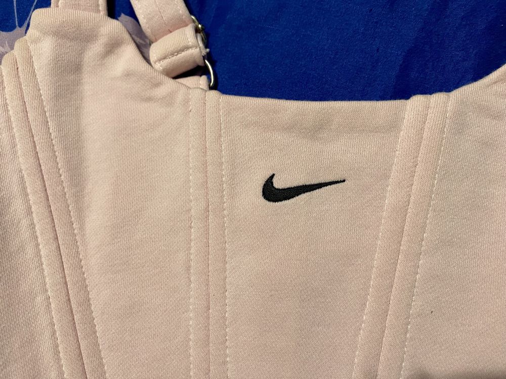 Корсет Nike