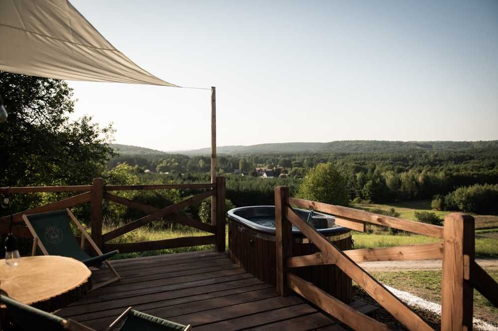 Jurta Dziki Jeleń z prywatnym jacuzzi i leśnym spa-Dzikolas glamping