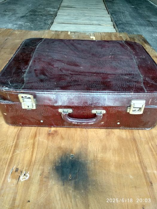 Чемодан, валіза СРСР з крокодилячої шкіри