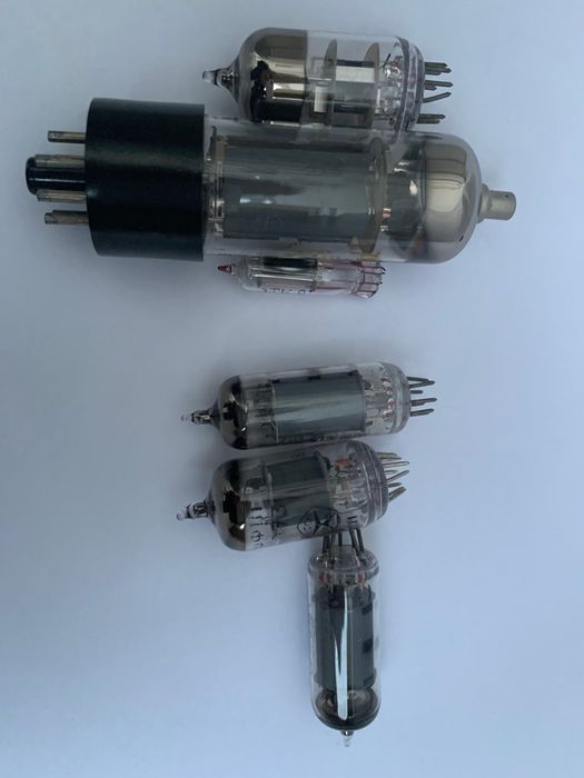 Набір радіоламп часів СРСР (1960-і роки)