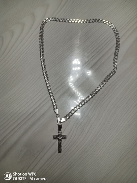 Срібний ланцюжок з хрестиком