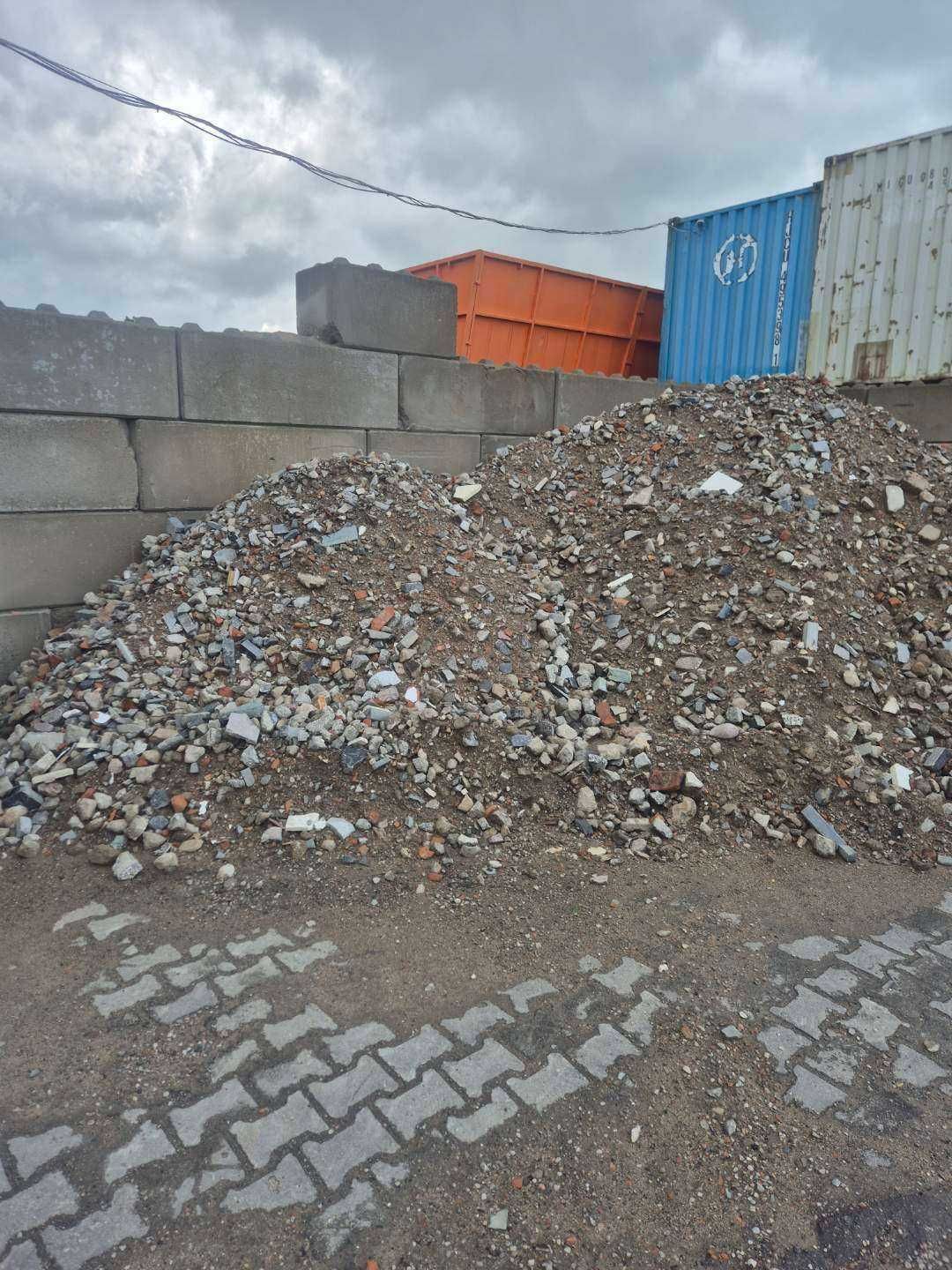 Gruz Kruszywa betonowe ceglane budowa drogi placów