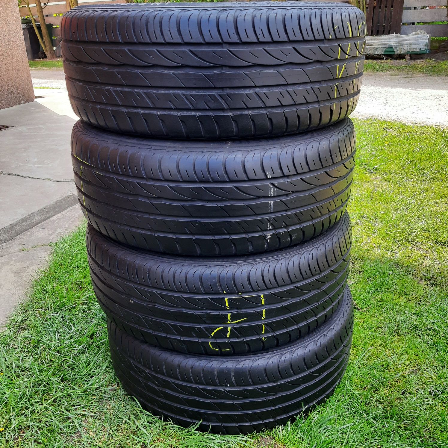 Opony letnie Barum BRAVURIS 2 205/55 R16