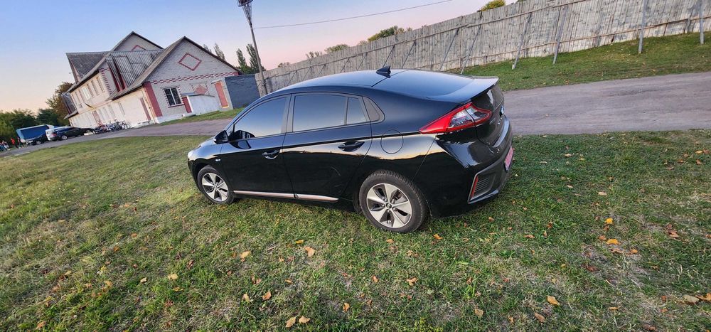 Hyundai ioniq 2019 р. Електро 28 kwt пригнаний з Бельгії