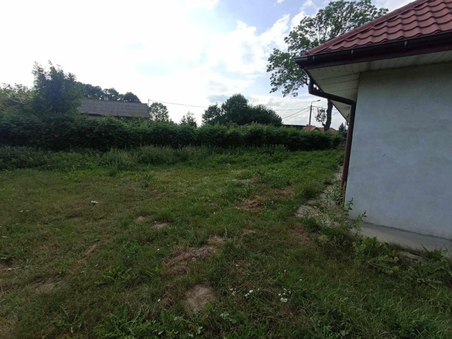 Działka z budynkiem mieszkalno-usługowym