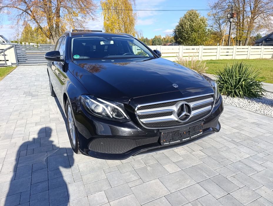 Mercedes-Benz Klasa E 2017 r diesel bardzo ładny fuull LED