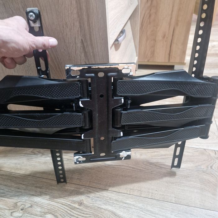 Sprzedam wieszak Do TV Uniwersalny