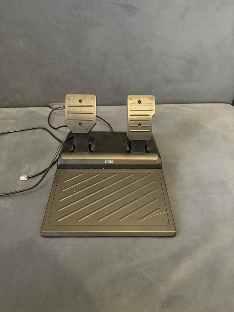 Xbox series X wraz z akcesoriami