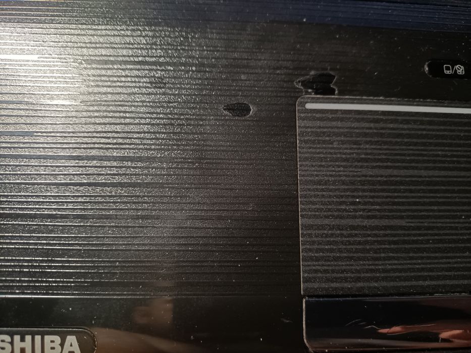 Laptop Toshiba QOSMIO X770