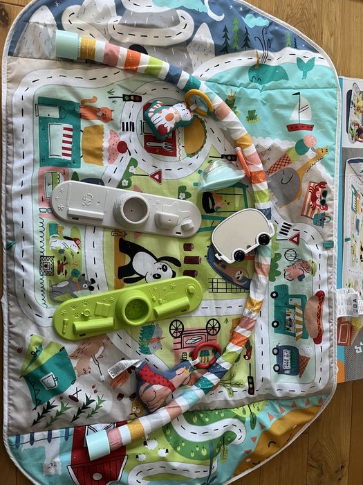 Mata edukacyjna wesołe miasteczko fisher Price