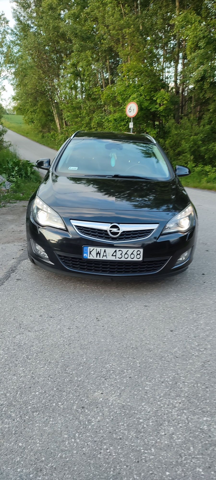 Opel Astra J SPORT TOURER 2.0 CDTi Bogate wyposażenie/skóra/Xenon.