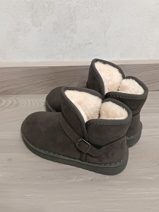 Нові дитячі уггі на ніжку 18 см