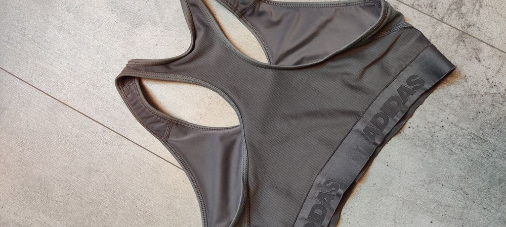Adidas biustonosz sportowy M