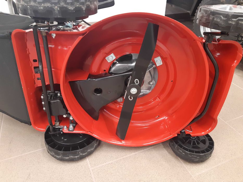 Kosiarka spalinowa z napędem Grass Vega WR65763AK LONCIN 123cm3 40cm