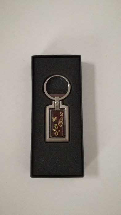 Nowy, oryginalny, ręcznie robiony brelok zakupiony w galerii w Korei