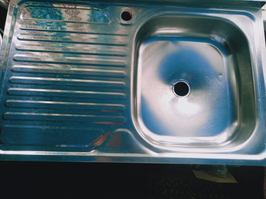 Продам кухонную мойку. Очень хорошее состояние.
