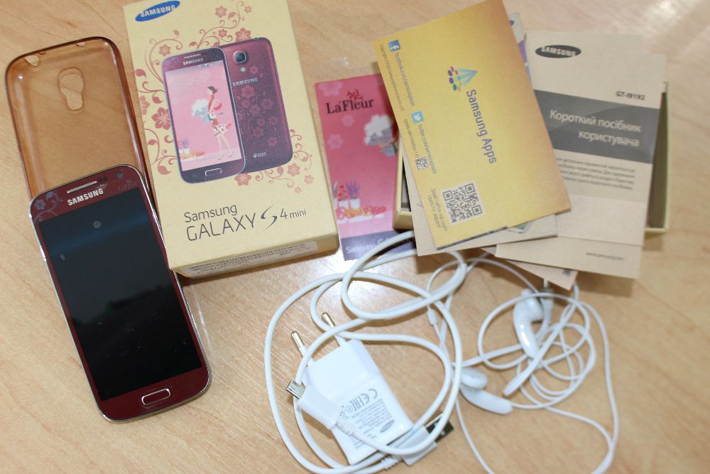 Samsung Galaxy S4 mini Duos La Fleur, GT-I9192 отличный