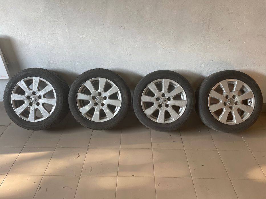 Диски Toyota XV40 з шинами