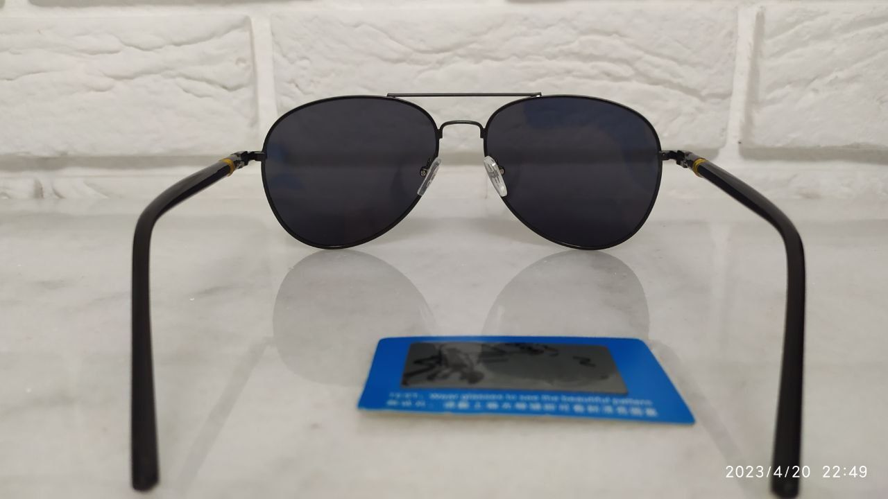 Солнцезахисні окуляри з поляризованою лінзою